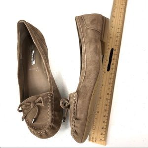 BCBGeneration flat brown shoes 6M (#37)